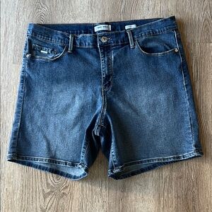 Nine West Gramercy Short Five Pocket Blue Jean Shorts SZ 14 Like New